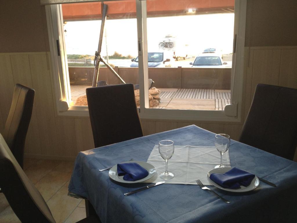 וחר דה לה פרונטרה Hostal El Alferez מראה חיצוני תמונה