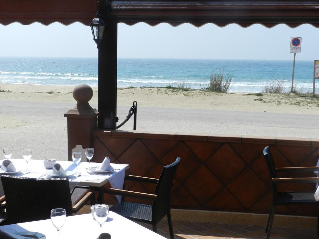 וחר דה לה פרונטרה Hostal El Alferez מראה חיצוני תמונה
